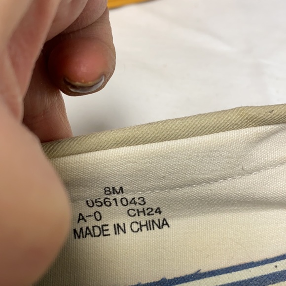 Sperry Top-sider flat boat shoes size 8 One small light stain shown in picture - Picture 7 of 7